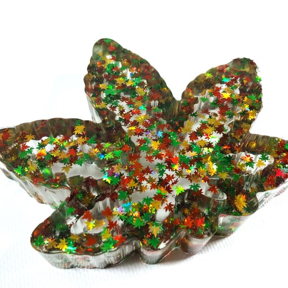 Resin Ashtray with Leaves Handmade Leaf - Picture 7 of 8